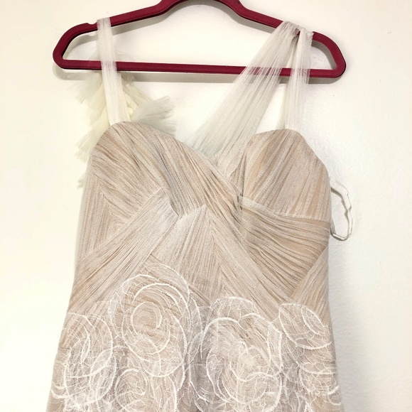 Vera Wang Bridal Olympia 110515 Silk Tulle & Chantilly Lace Gown - Picture 4 of 12